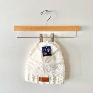 NWT White Knit Beanie with Alaska Patch